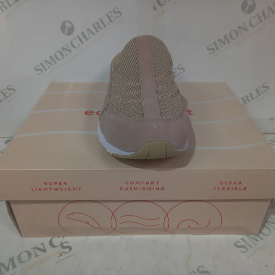 BOXED PAIR OF EASY SPIRIT SLIP-ON SHOES MULES IN PINK/BEIGE EU SIZE 39