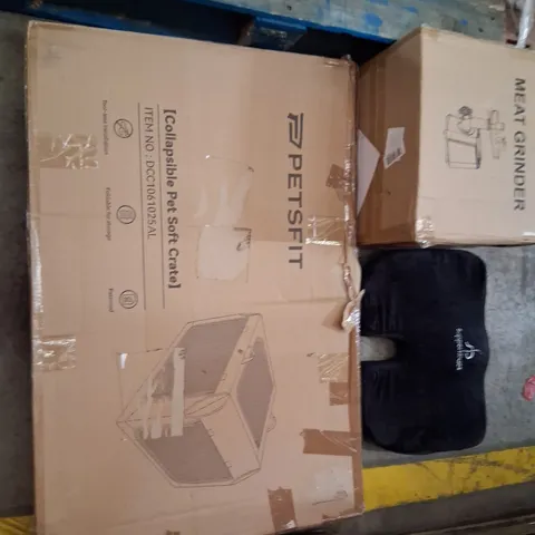 PALLET CONSISTING OF A LARGE QUANTITY OF ASSORTED HOUSEHOLD AND ELECTRICAL PRODUCTS AND ACCESSORIES TO INCLUDE;