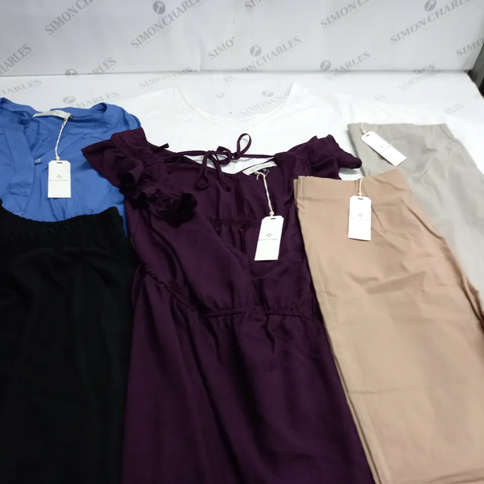 LOT OF 6 ASSORTED MAISON DE NIMES CLOTHING ITEMS IN VARIOUS SIZES