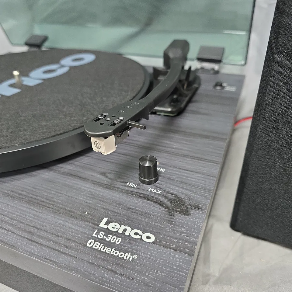 LENCO LS-300 BLUETOOTH TURNTABLE WITH BUILT-IN SPEAKERS – WOODGRAIN FINISH