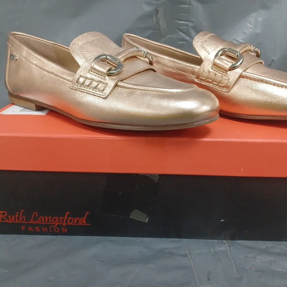 BOXED PAIR OF RUTH LANGSFORD LEATHER LOAFERS IN ROSE GOLD SIZE 4