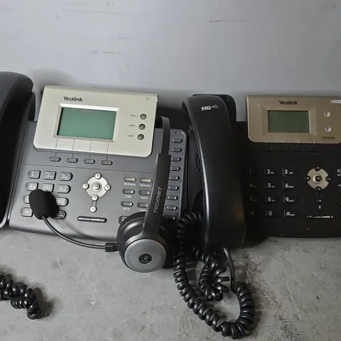 APPROXIMATELY 10 ASSORTED ITEMS TO INCLUDE : YEALINK OFFICE PHONE , TECKNET HEADSET ETC