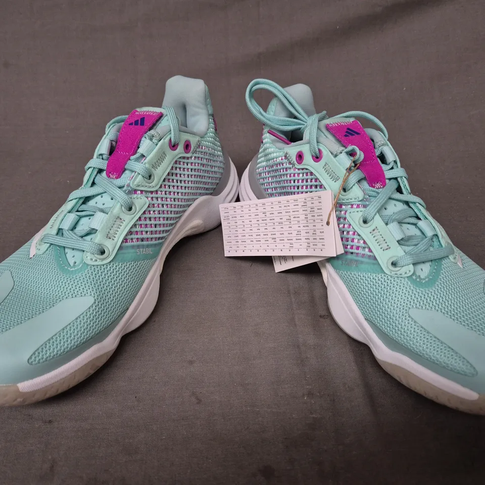 BOXED PAIR OF ADIDAS STABIL 16 WOMEN'S SHOES IN AQUA/PURPLE UK SIZE 5