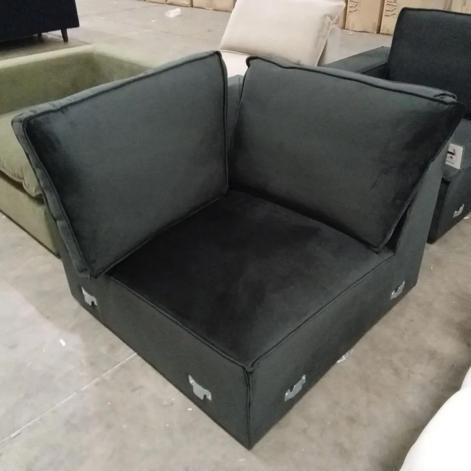 6 x ASSORTED DUSK INCOMPLETE SOFA PARTS/PIECES