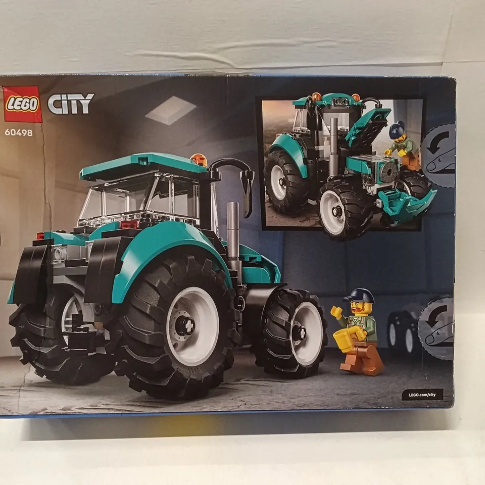 LEGO City Tractor 60498 Set (204 Pieces)