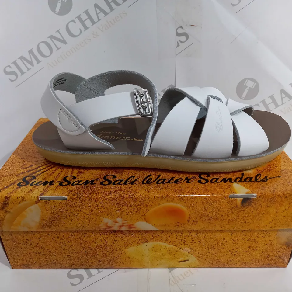 BOXED SUN SAN SALT WATER SANDALS SWIMMER WHITE - UK 13
