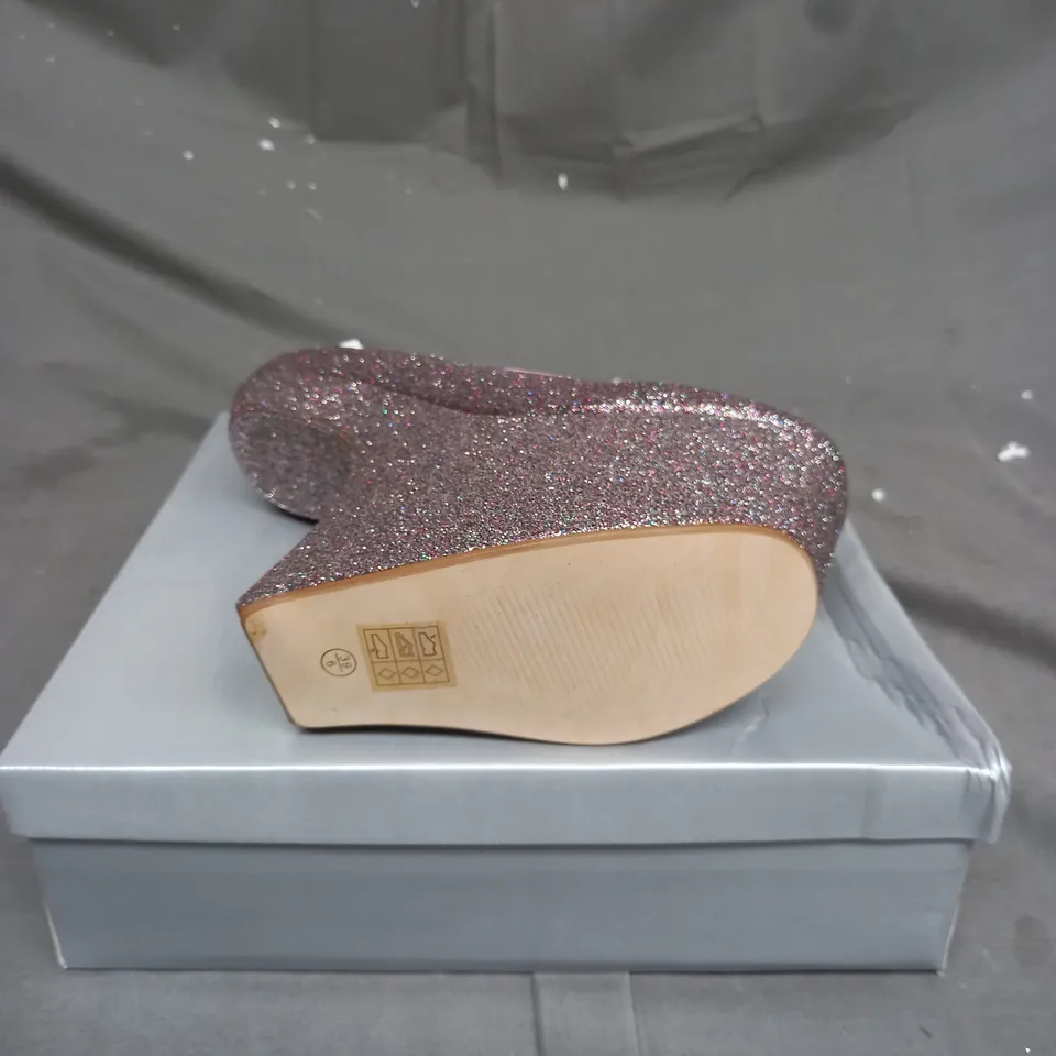 BOX OF APPROXIMATELY 14 PAIRS OF BOXED MULTI GLITTER HIGH HEEL SHOES IN VARIOUS SIZES