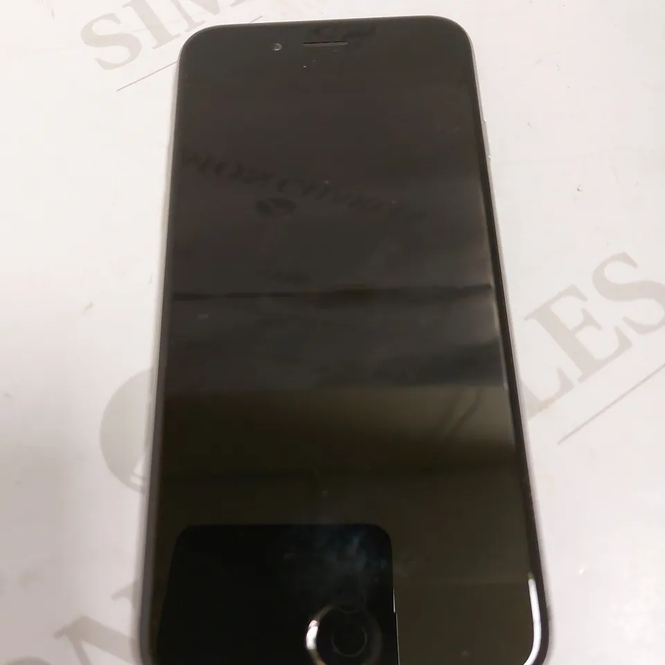APPLE IPHONE 6 (MODEL A1586)