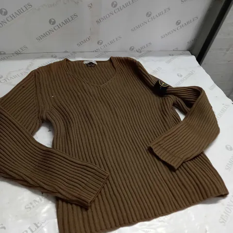 STONE ISLAND V-NECK JUMPER SIZE M