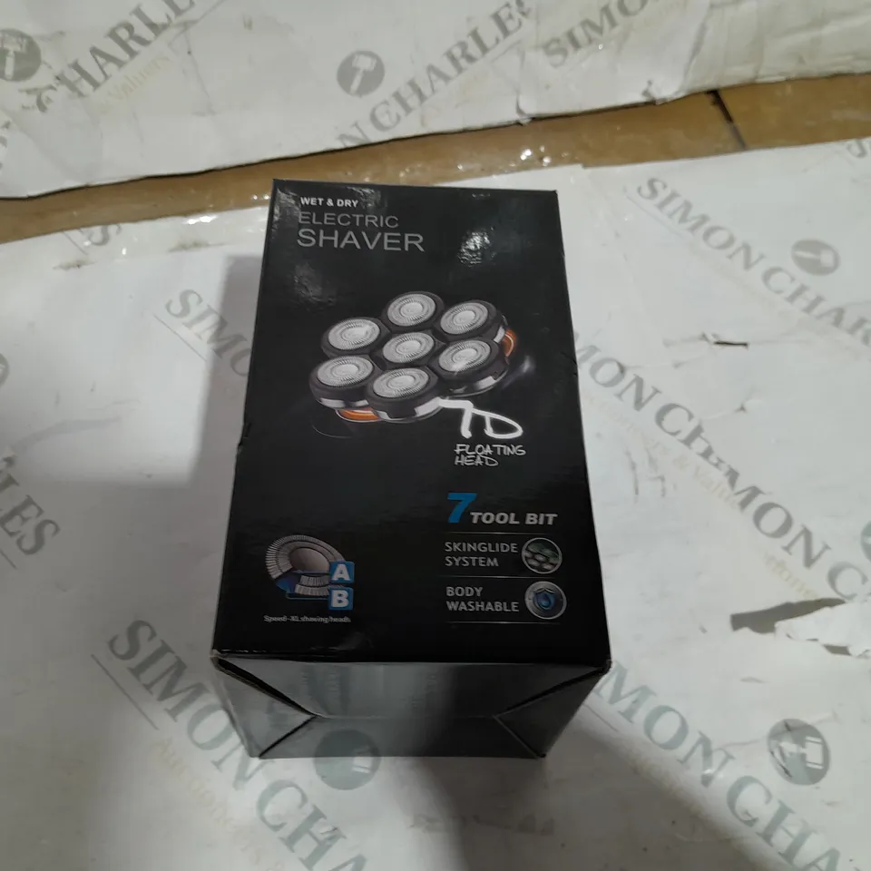 7 TOOL BIT ELECTRIC SHAVER 