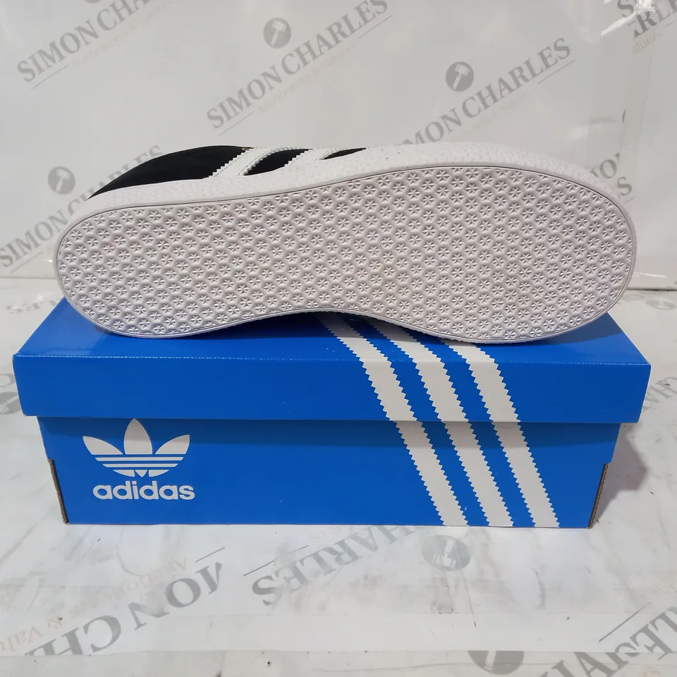 ADIDAS GAZELLE J SIZE 5.5