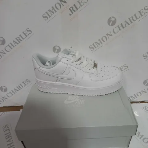 BOXED PAIR OF NIKE WHITE AIR FORCE ONES SIZE 5.5