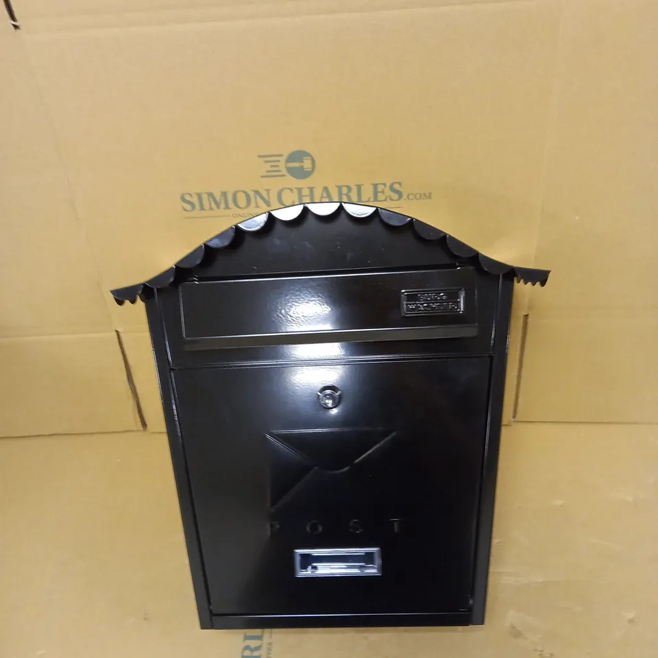 BURG-WACHTER CLASSIC WALL MOUNTED POST BOX
