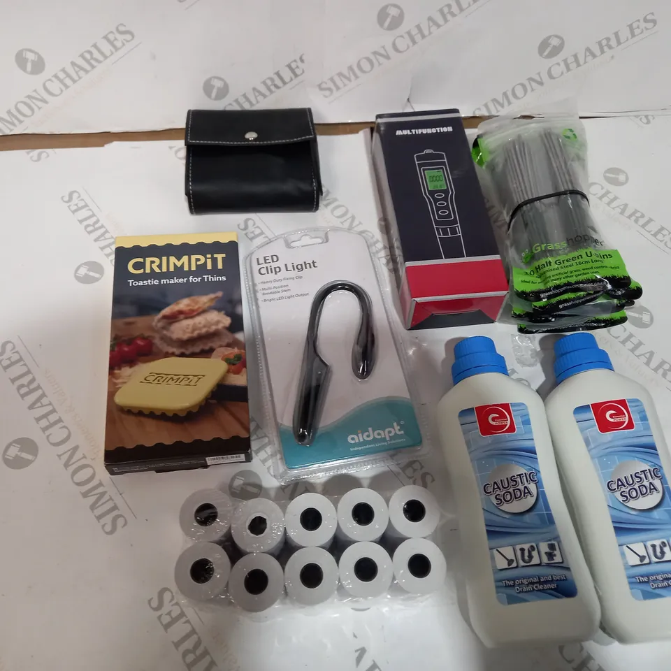 BOX OF ITEMS TO INCLUDE DRAIN CLEANER, WATER QUALITY TESTER, PURSE ETC