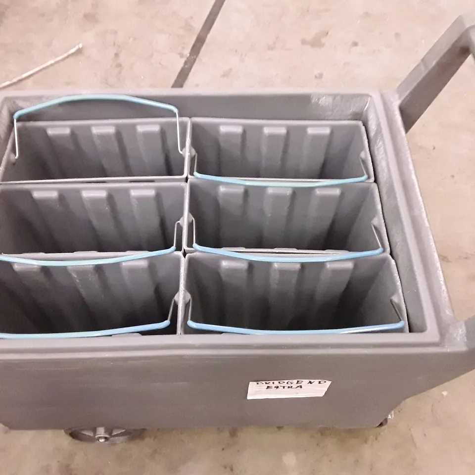 FOLLETT ICE TRANSPORT CART - SMART CART 240