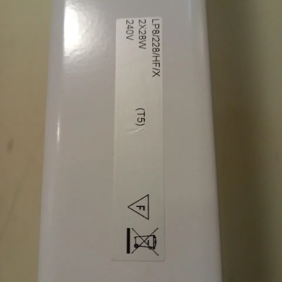 BRAND NEW BATTEN 28W TWIN FITTING (LP8/228/HF/X) - COLLECTION ONLY