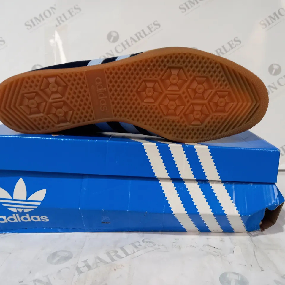 BOXED PAIR OF ADIDAS BERLIN SHOES IN NAVY/BLUE UK SIZE 10