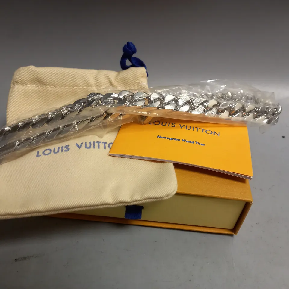 BOXED LOUIS VUITTON CHAIN