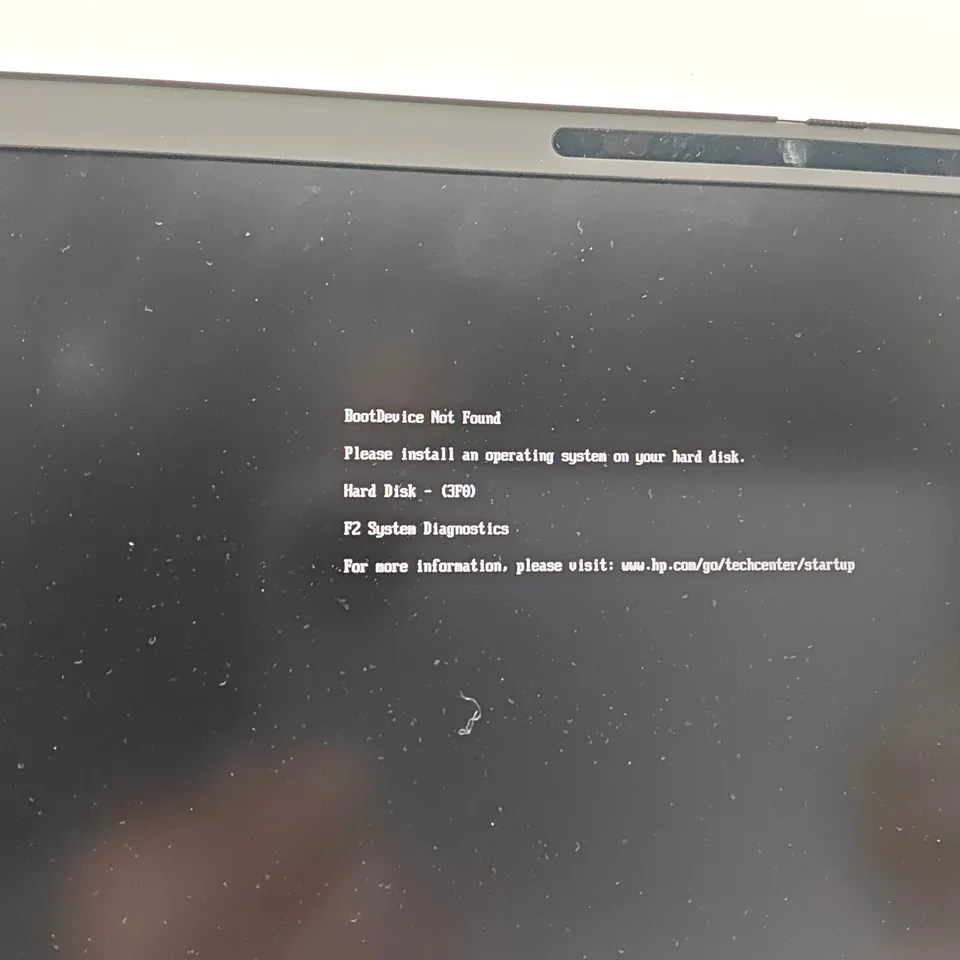 HP ELITEBOOK 830 G11 INTEL ULTRA 5 LAPTOP IN SILVER WITH HP LAPTOP BAG