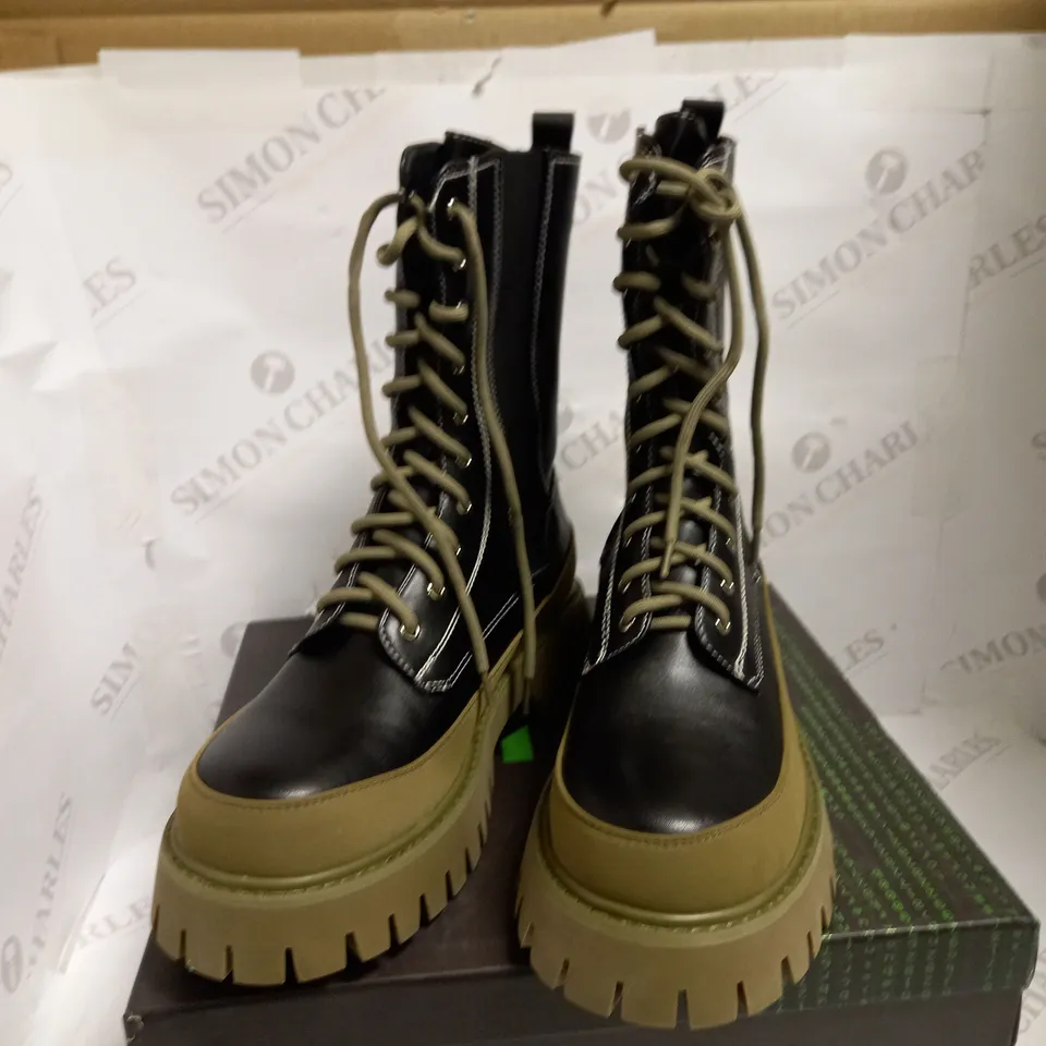 KOI VEGAN LEATHER DYNASTY OF KREE LACE UP BOOTS UK SIZE 8