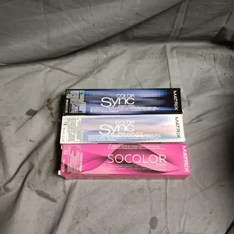 BOX OF APPROXIMATELY 60 ASSORTED MATRIX HAIR CARE PRODUCTS INCLUDING SO COLOR DARK BLONDE MOCHA ASH AND COLOR SYNC MEDIUM BLONDE VIOLET ASH/BRUNETTE NEUTRAL/BRUNETTE ASH/MEDIUM BLOND VIOLET MOCHA AND 