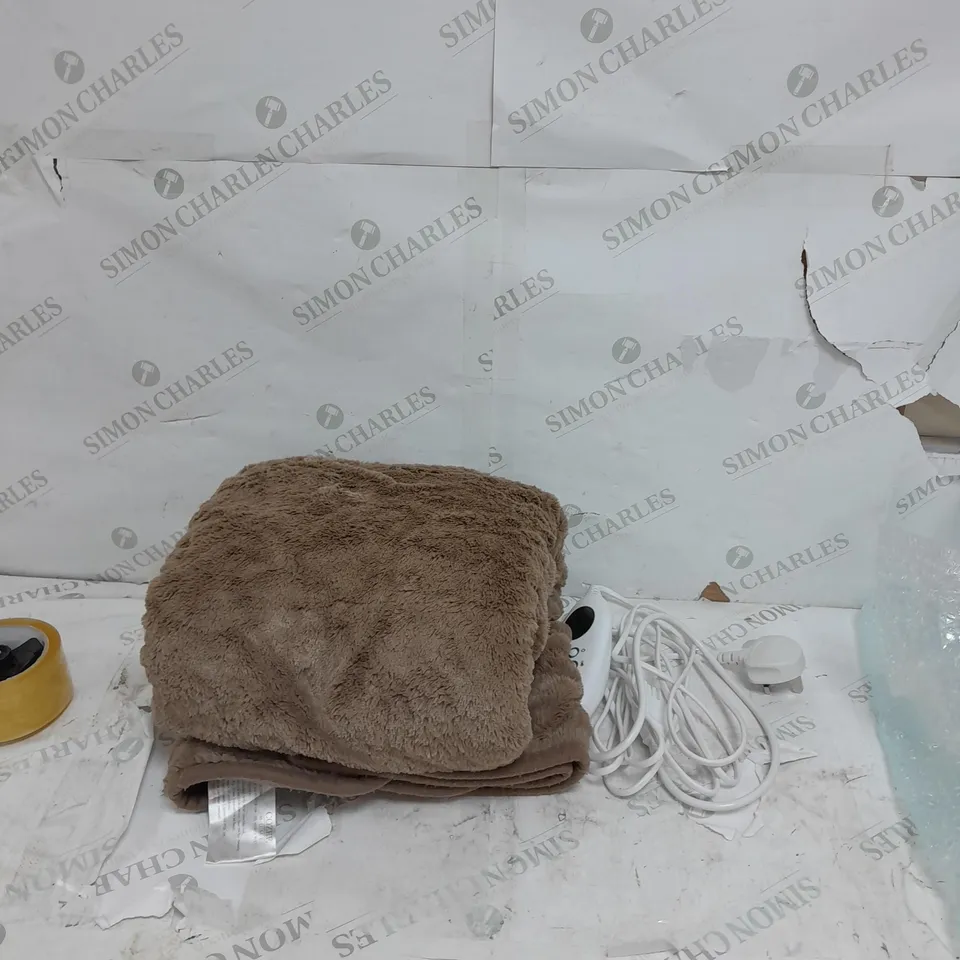 COZEE HOME VELVETSOFT HEATED THROW 