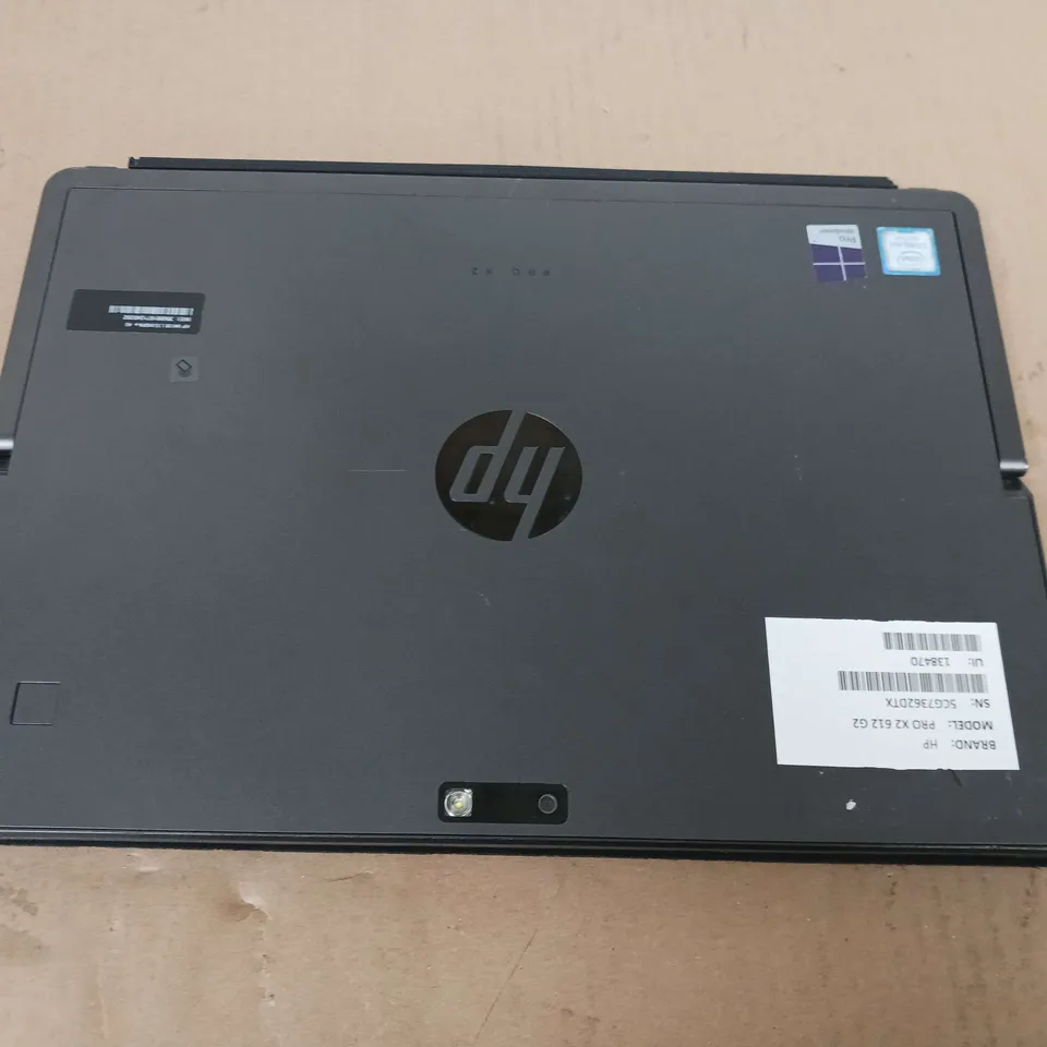 HP PRO X2 612 G 12 INCH M3-7Y30 1.00GHZ