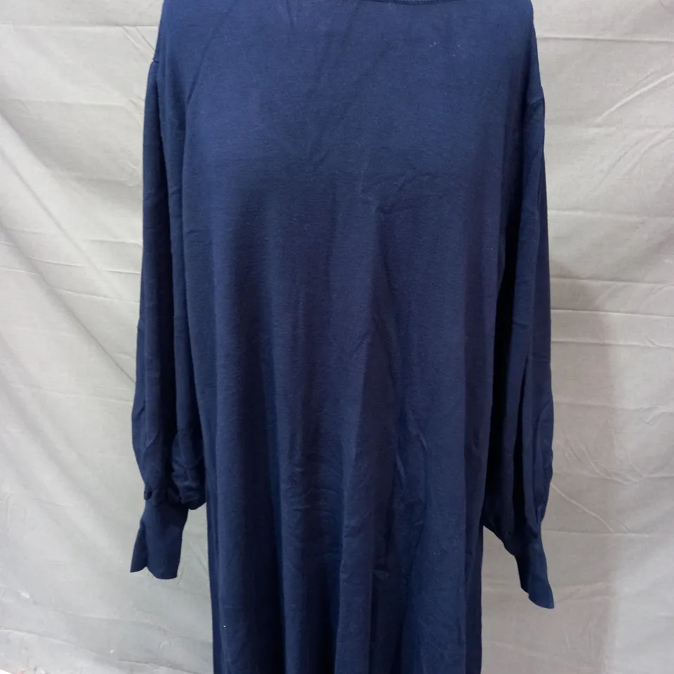 MASAI STRETCH KNIT DRESS IN NAVY SIZE LARGE