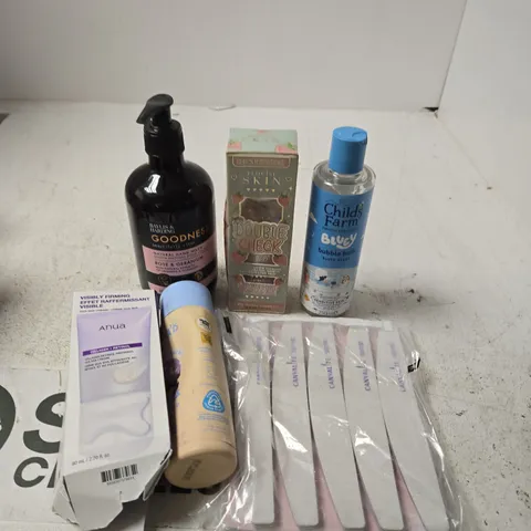 APPROXIMATELY 15 ASSORTED HEALTH & BEAUTY PRODUCTS TO INCLUDE BUBBLE BATH, ECZEMA CREAM, HAND WASH ETC