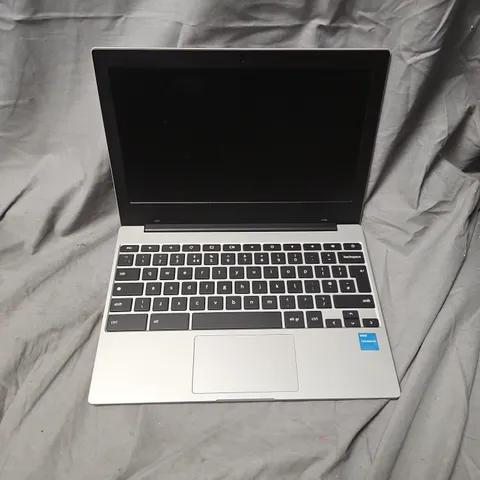 SAMSUNG XE310XDA CHROMEBOOK LAPTOP – SILVER