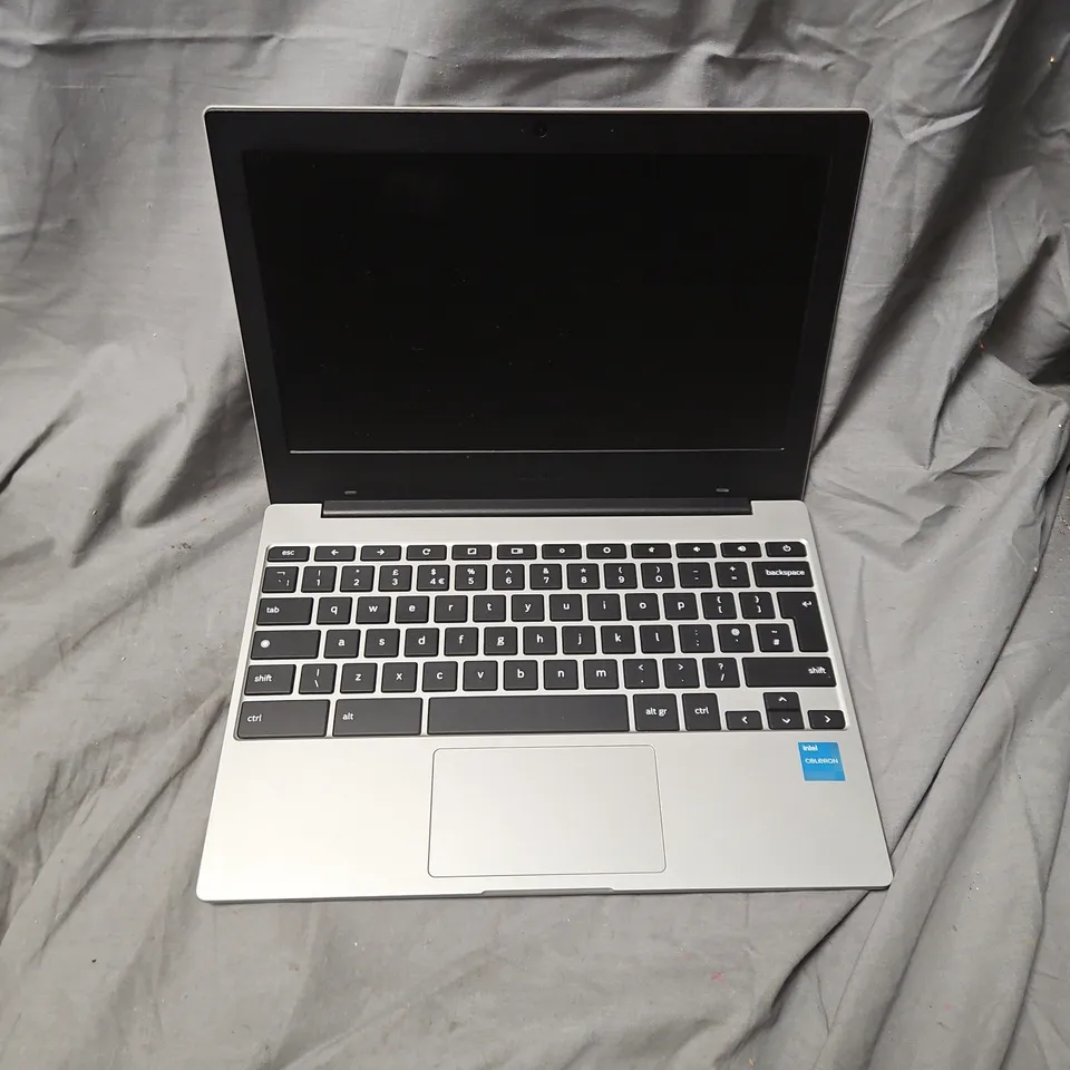 SAMSUNG XE310XDA CHROMEBOOK LAPTOP – SILVER