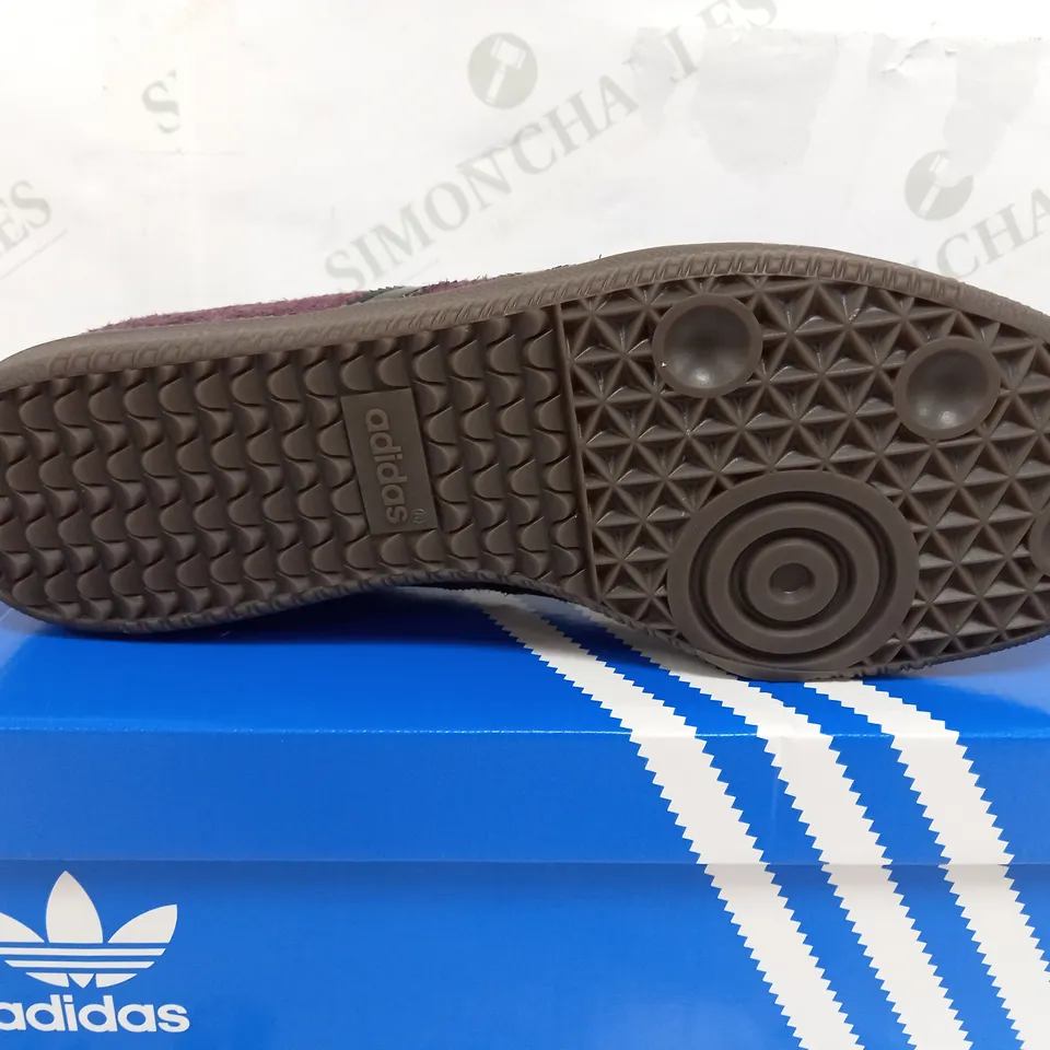 BOXED PAIR OF ADIDAS BEAVER TRAINERS IN PURPLE - UK 9 1/2