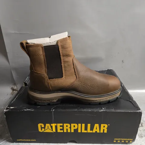 BOXED CAT EXPOSITION CHELSEA STEEL TOE BOOTS SIZE 8