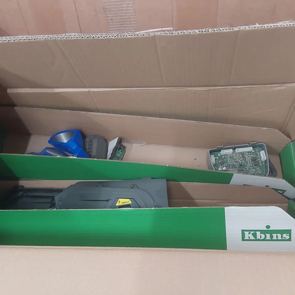 PALLET CONTAINING A VERY LARGE QUANTITY OF ASSORTED ITEMS INCLUDING: MINI DIRTBIKE/QUADBIKE PARTS ECT