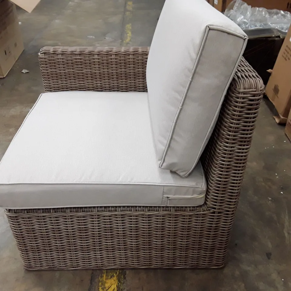 BOXED STRAIGHT ARM RIGHT CORNER SOFA CHAIR - NATURAL 