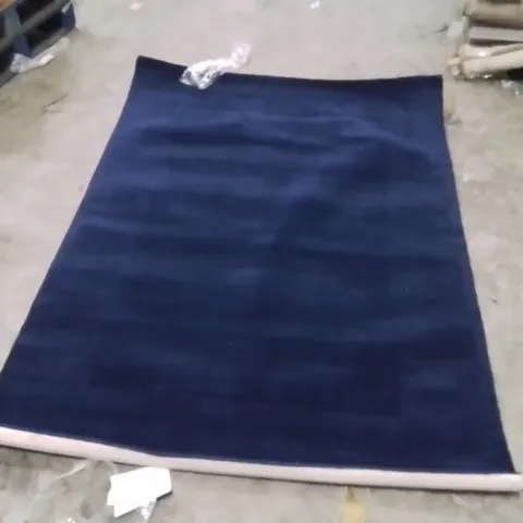 QUALITY DESIGNER AREA RUG - APPROXIMATELY 227x162