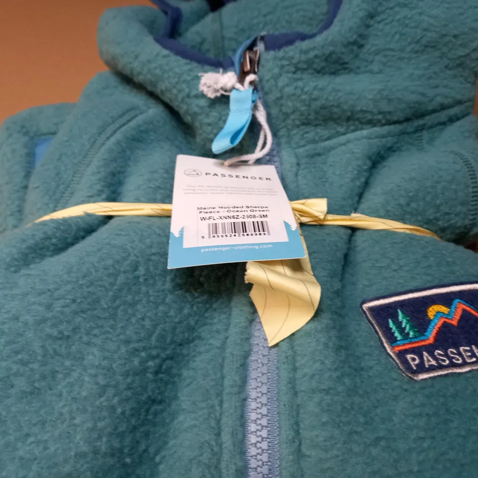 PASSENGER MAINE HOODD FLEECE IN OCEAN GREEN - S