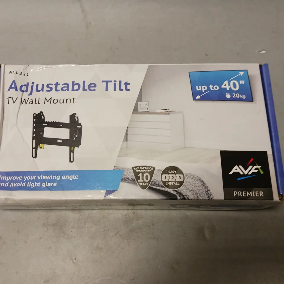 AVF ADJUSTABLE TILT TV WALL MOUNT 