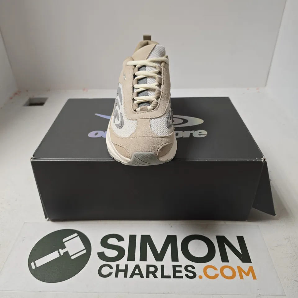 BOXED PAIR OF DEPORTIVO COMBINADO OUT OF CORE TRAINERS IN BEIGE - UK 7
