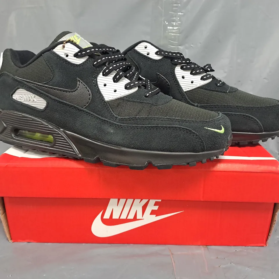 BOXED PAIR OF NIKE AIR MAX 90 SURPLUS SHOES IN BLACK/GREEN SIZE UK 8.5