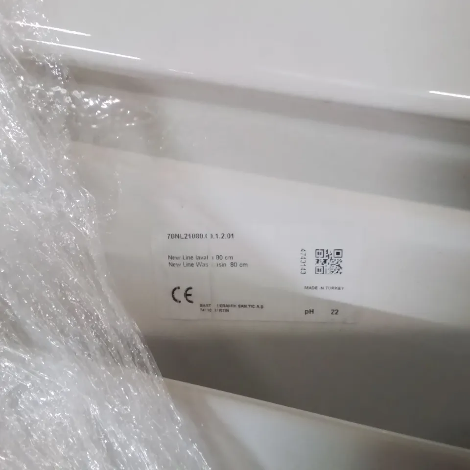 PALLET OF SINKS TO INCLUDE;WASH BASIN 90CM,WASH BASIN 80CM