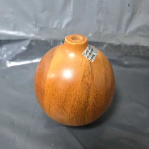 ACACIA BUD VASE