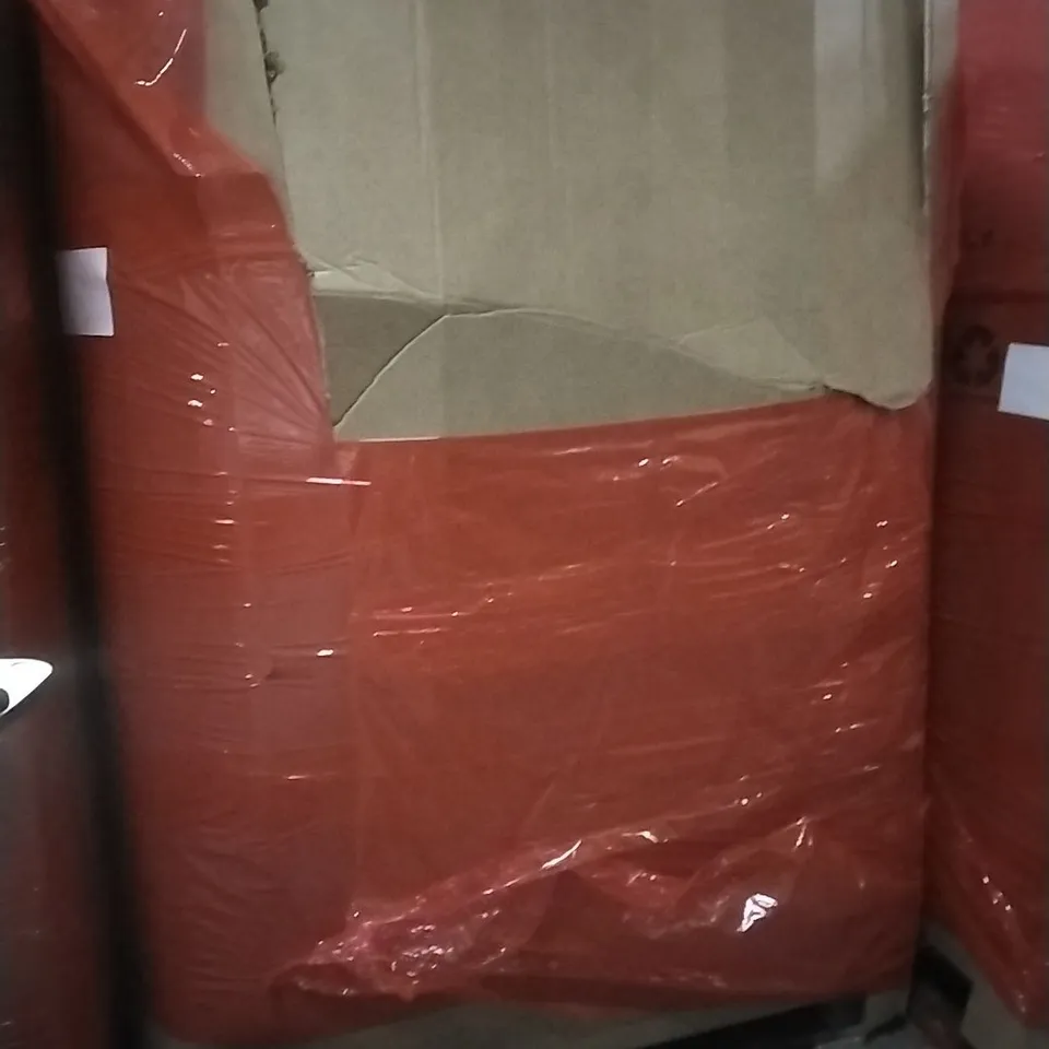 PALLET OF ASSORTED ITEMS TO INCLUDE; HOLLYWOOD MAKEUP MIRROR, BABY FITTED SHEETS