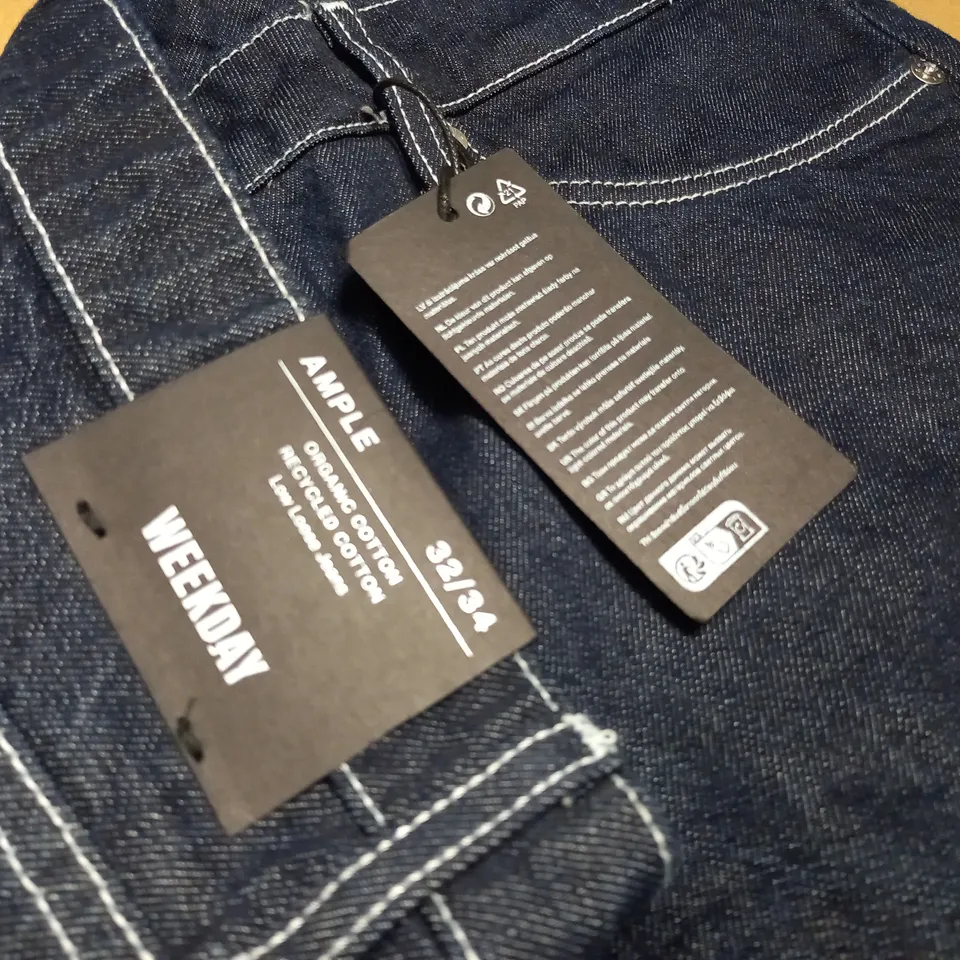WEEKDAY AMPLE LOW LOOSE JEANS - 32/34