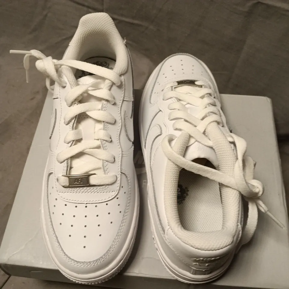 NIKE AIR FORCE 1 LE (GS) WHITE/WHITE IN KIDS' TRAINERS UK 4