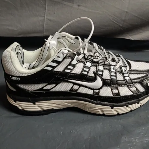 PAIR OF NIKE P-6000 TRAINERS – UK SIZE 5