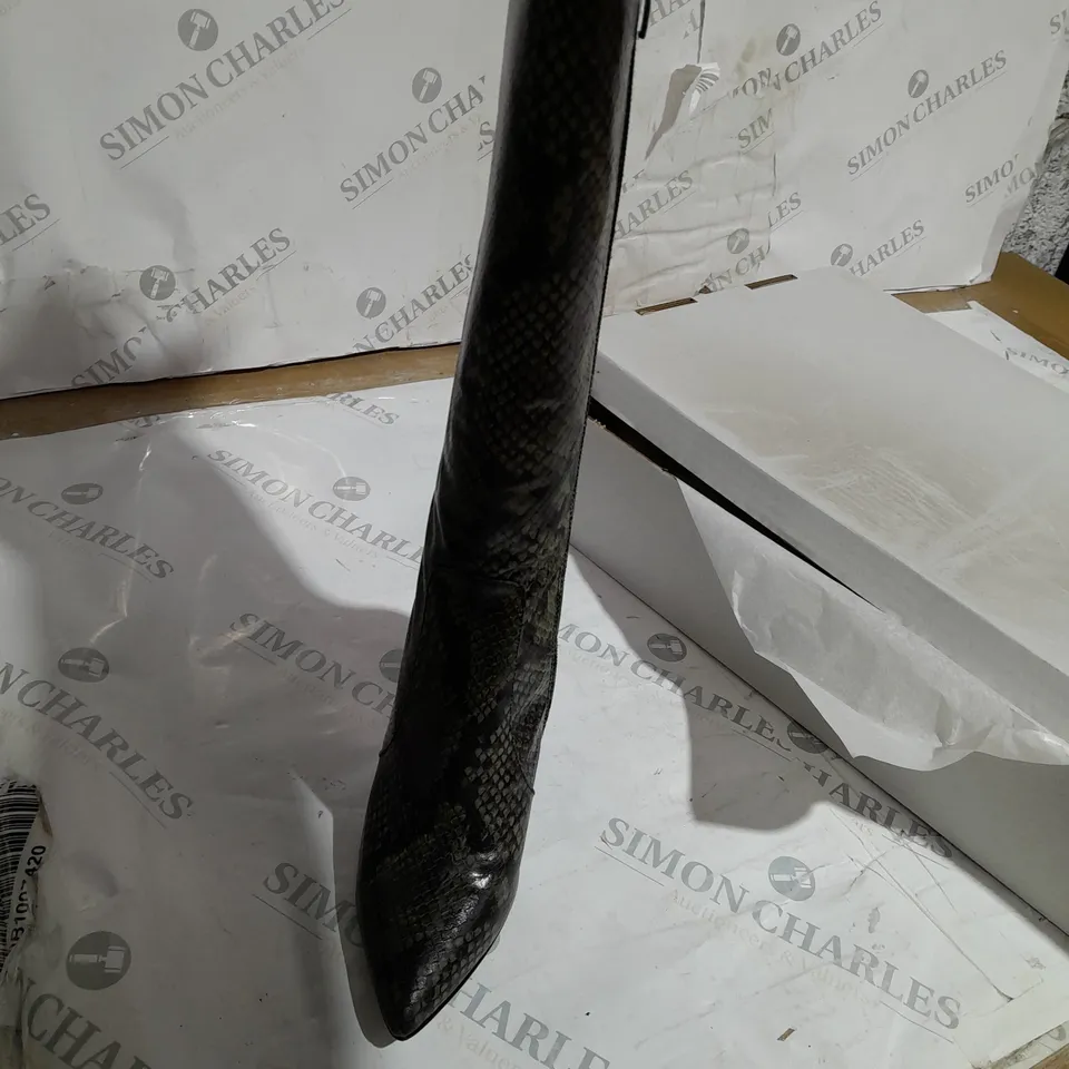 BOXED MODA IN PELLE HELGA OVER KNEE BOOTS GREEN SNAKESKIN SIZE 4