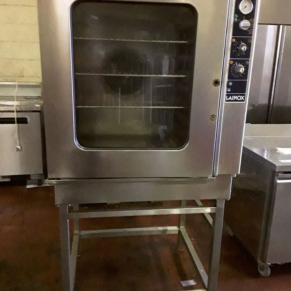 LAINOX COMBI OVEN 