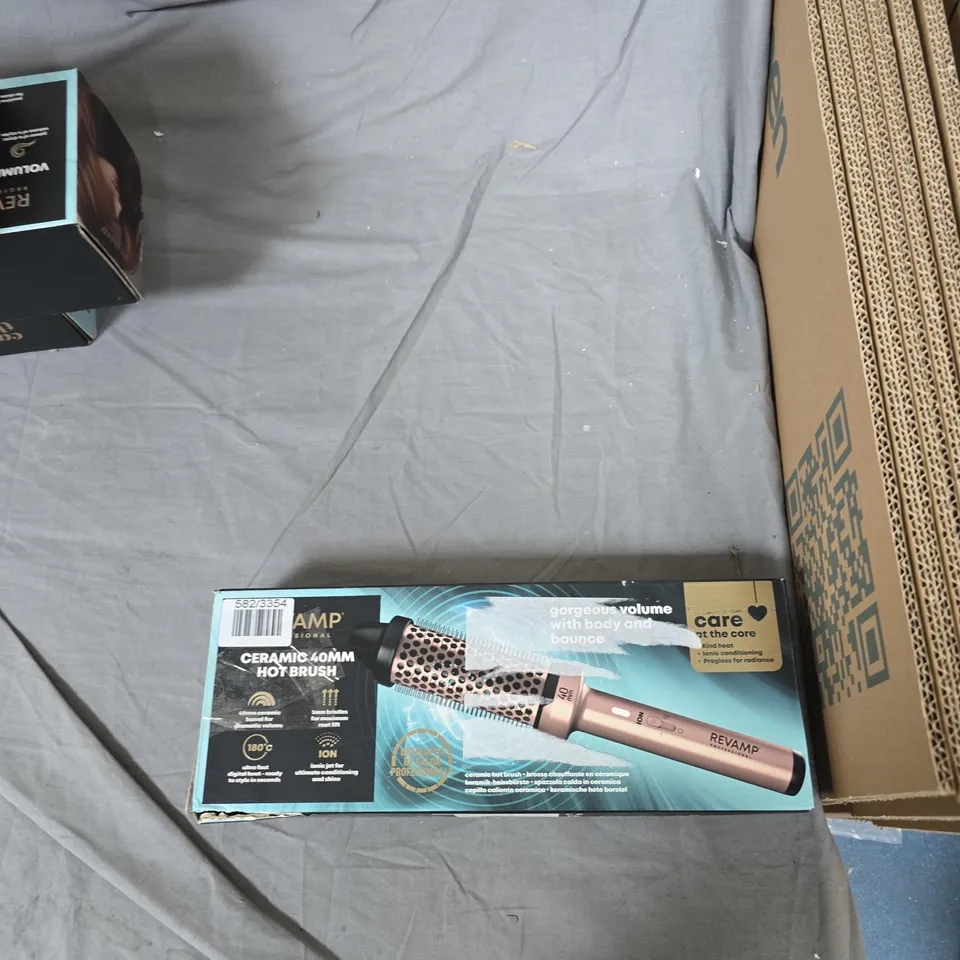 REVAMP CERAMIC 40MM HOT BRUSH