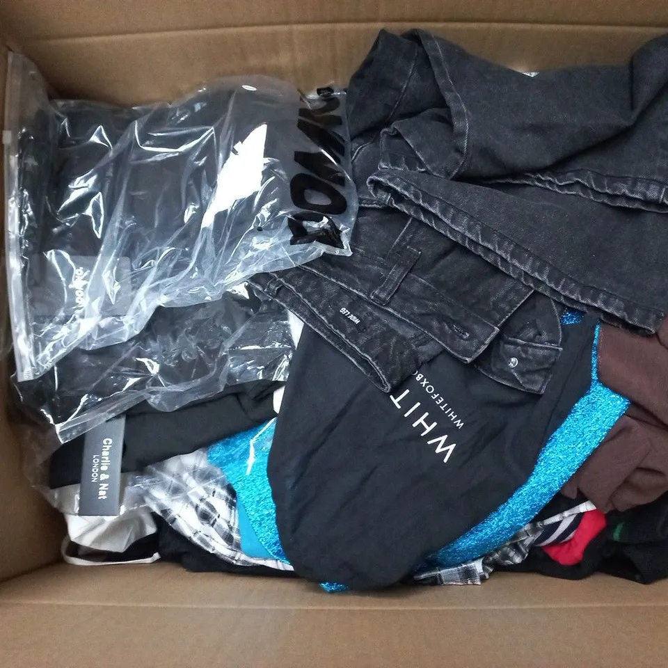 APPROXIMATELY 20 ASSORTED CLOTHING AND FASHION PRODUCTS IN VARIOUS STYLES AND SIZES - COLLECTION ONLY